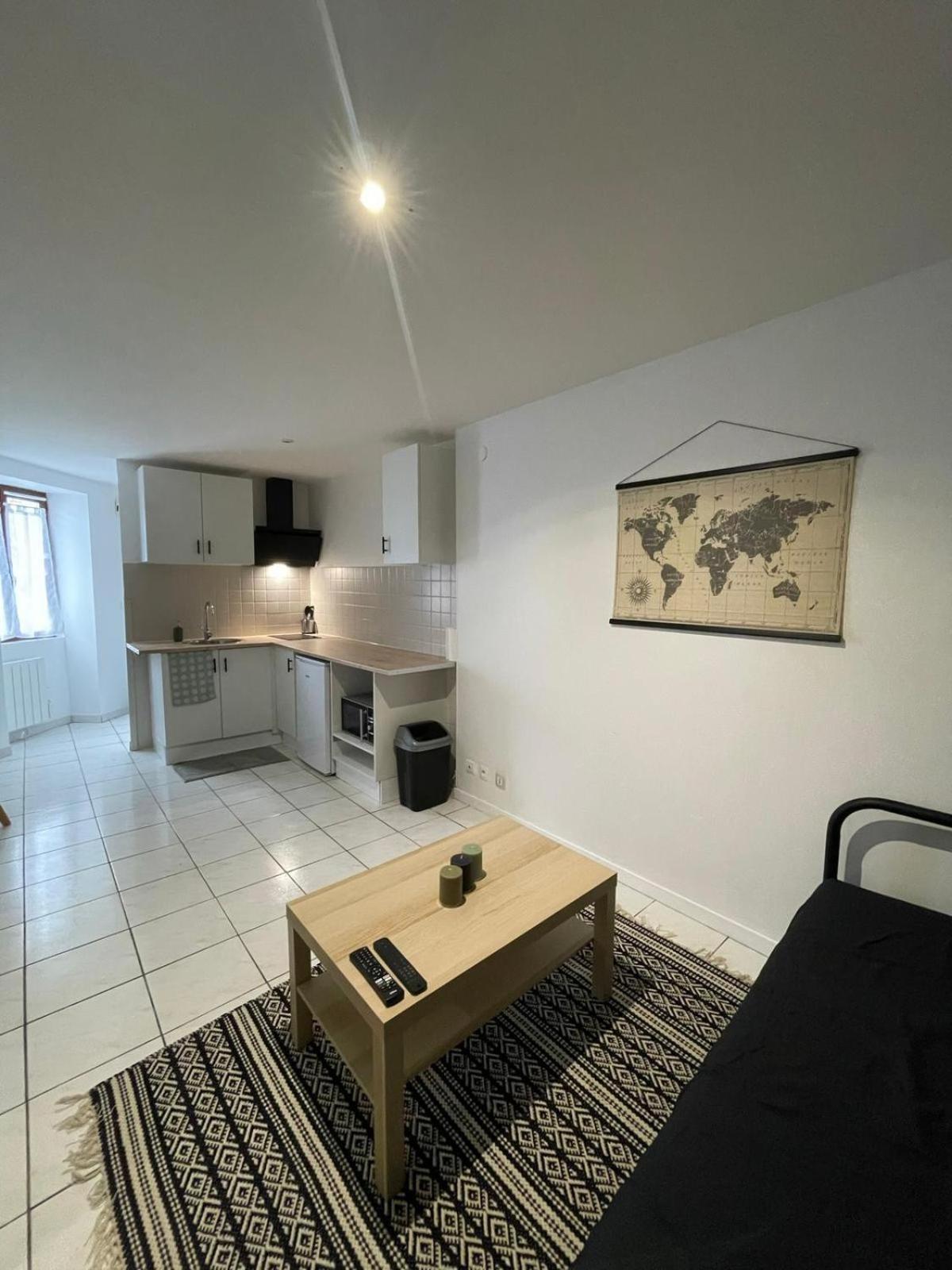 Charmant Studio L'Arnon A Issoudun Exterior foto